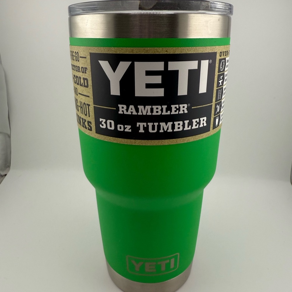 YETI Rambler 30 oz Tumbler in Bright Green